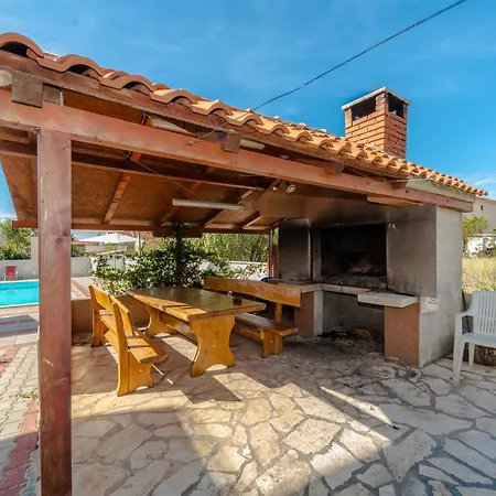 Apartment Family-friendly With Swimming Pool Privlaka, Zadar - 12922 Privlaka (Zadar)
