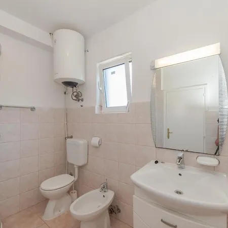 Family-friendly With Swimming Pool Privlaka, Zadar - 12922 Apartmán *