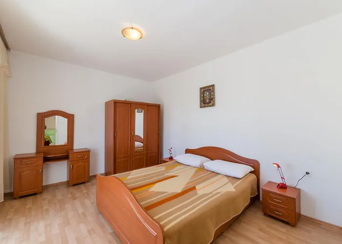 Family-friendly With Swimming Pool Privlaka, Zadar - 12922 Apartment