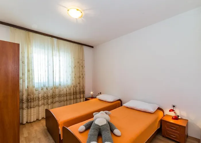 Family-friendly With Swimming Pool Privlaka, Zadar - 12922 Privlaka (Zadar)