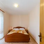 Family-friendly With Swimming Pool Privlaka, Zadar - 12922 Апартаменты *