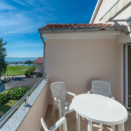 Family-friendly With Swimming Pool Privlaka, Zadar - 12922 Appartamento