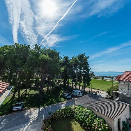 Family-friendly With Swimming Pool Privlaka, Zadar - 12922 * Privlaka (Zadar)