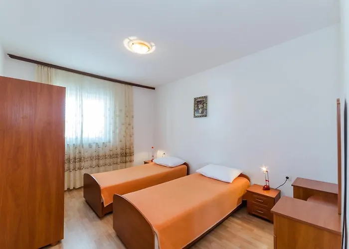 Family-friendly With Swimming Pool Privlaka, Zadar - 12922 Apartment *