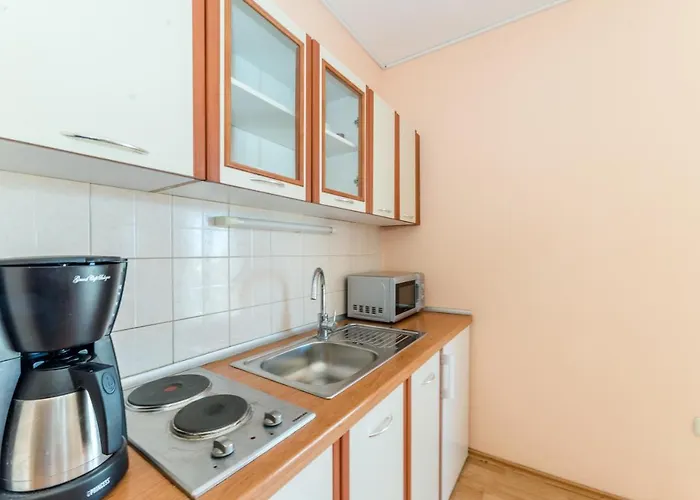 Family-friendly With Swimming Pool Privlaka, Zadar - 12922 아파트 프리블라카