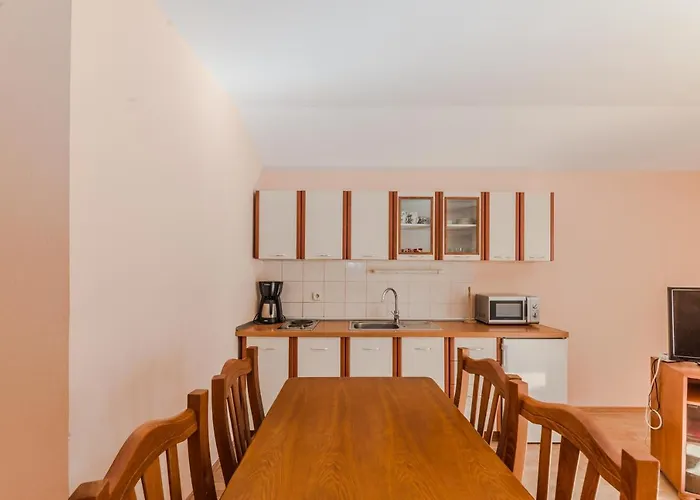 Family-friendly With Swimming Pool Privlaka, Zadar - 12922 Privlaka (Zadar)